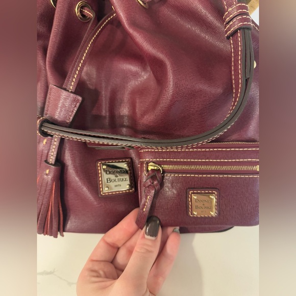 Bucket bag with wallet - Picture 5 of 10